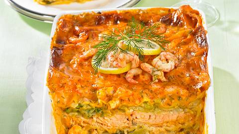 Lachs-Lasagne mit Spitzkohl Rezept - Foto: House of Food / Bauer Food Experts KG