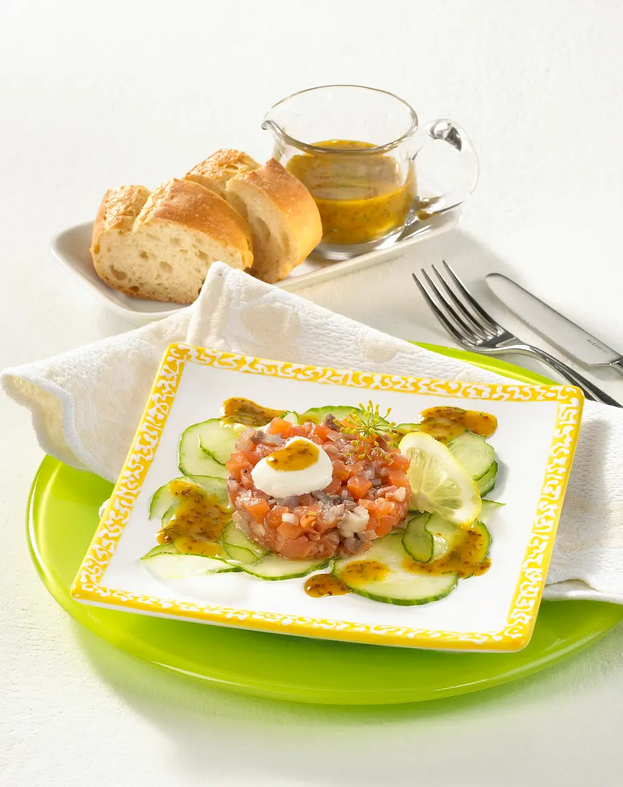 Lachs-Matjes-Tatar Rezept Lachs-Matjes-Tatar Rezept