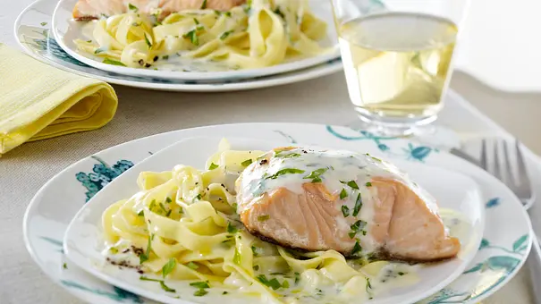 Lachs mit Estragon Rezept - Foto: LECKER @ Bauer Media Group