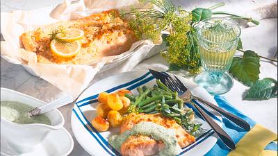 Lachs mit Kräutersoße und Bohnen Rezept - Foto: House of Food / Bauer Food Experts KG