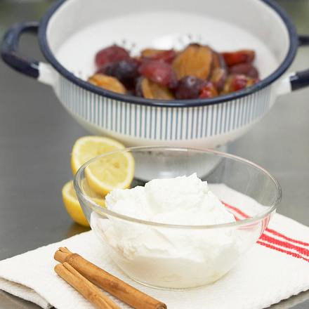 Lachs-Sashimi auf Kartoffel-Schnittlauch-Creme mit Croûtons Rezept Lachs-Sashimi auf Kartoffel-Schnittlauch-Creme mit Croûtons Rezept