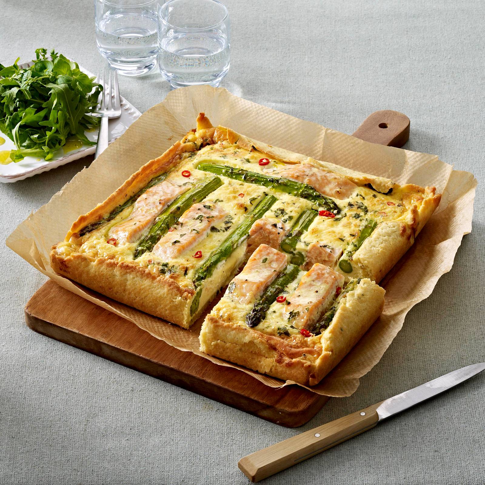 Lachs-Spargel-Tarte Rezept | LECKER