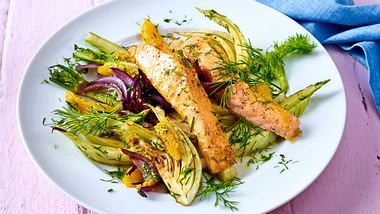 Lachs-Sticks auf Fenchelgemüse Rezept - Foto: House of Food / Food Experts KG