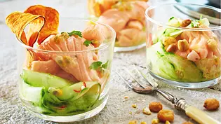 Lachs-Tiradito im Glas - Foto: LECKER @ Bauer Media Group Lachs-Tiradito im Glas - Foto: LECKER @ Bauer Media Group