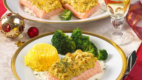 Lachs-Tranchen mit Knusperkruste Rezept - Foto: House of Food / Bauer Food Experts KG