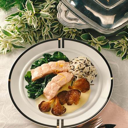 Lachsfilet auf Blattspinat Rezept