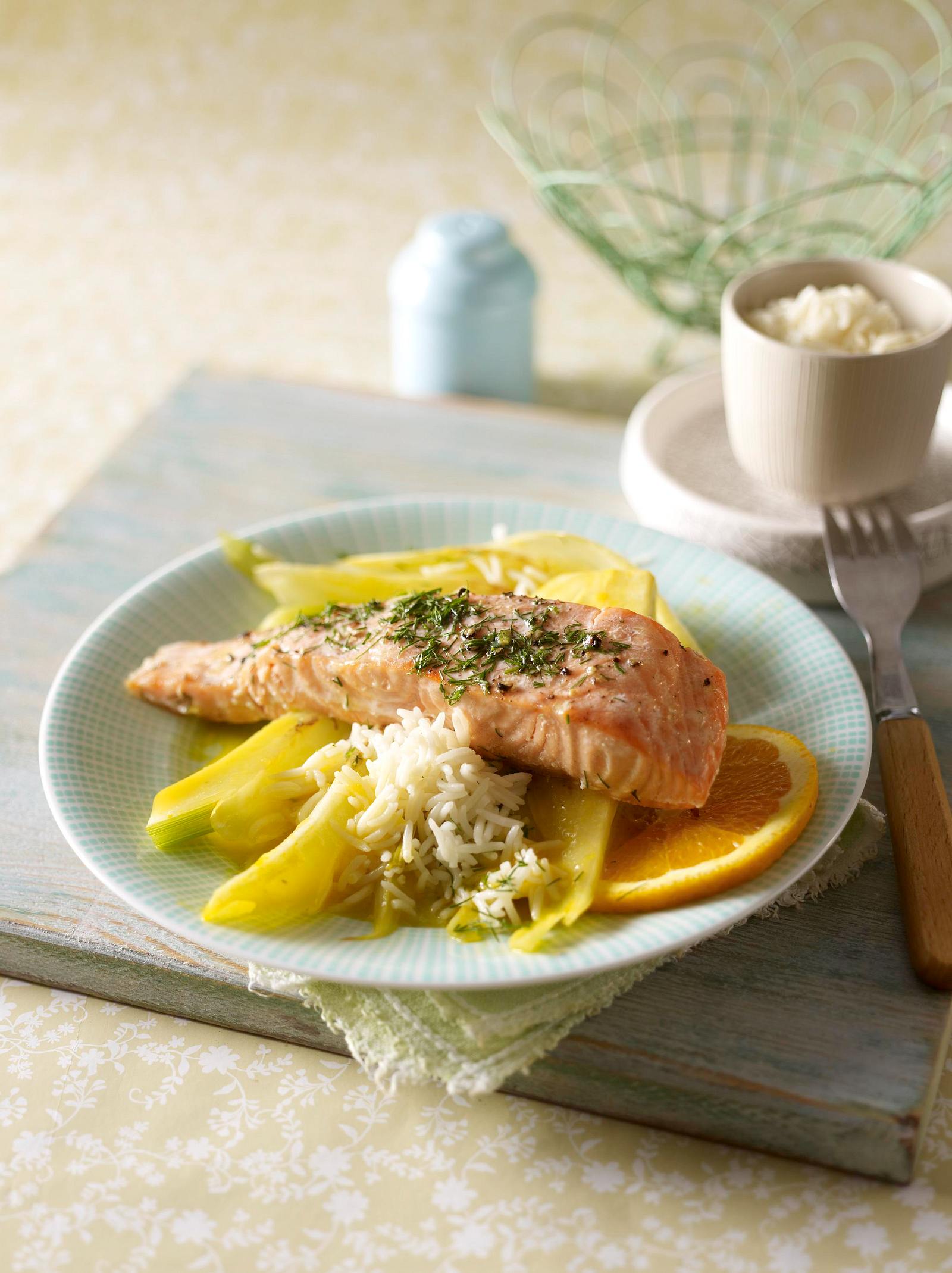Lachsfilet auf Fenchel und Reisbett Rezept | LECKER