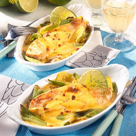 Lachsfilet auf Gemüsebett mit Limetten-Hollandaise Rezept