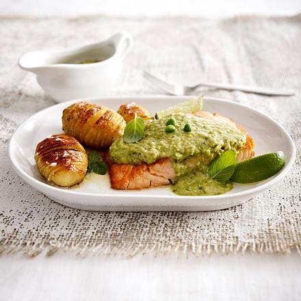 Lachsfilet mit Erbs-Minzsoße Rezept