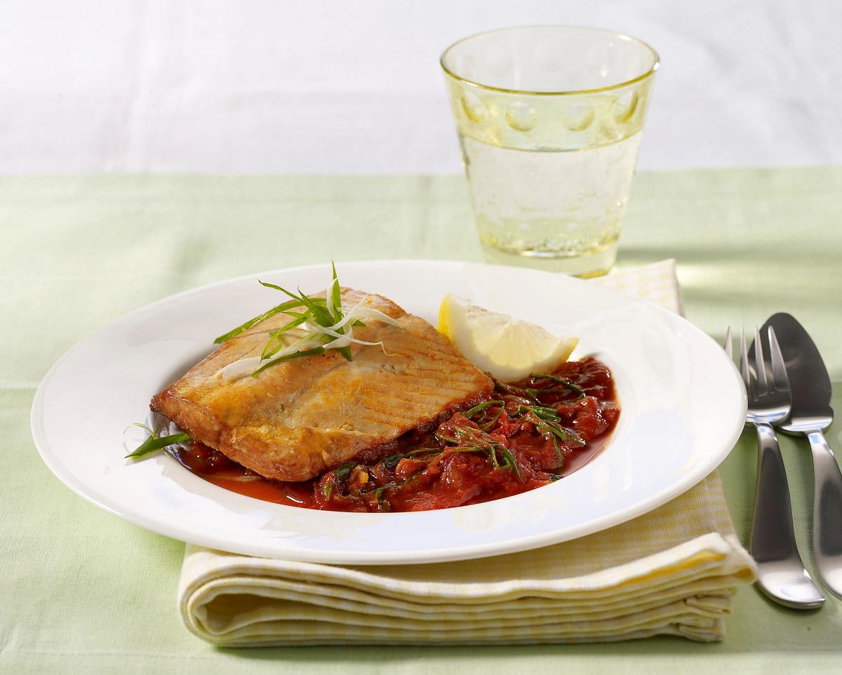 Lachsfilet mit Tomatensoße Rezept