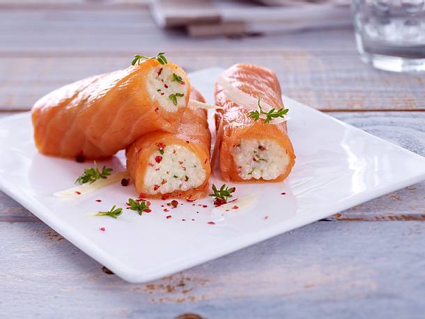 Lachsröllchen mit Risotto und Kresse Rezept