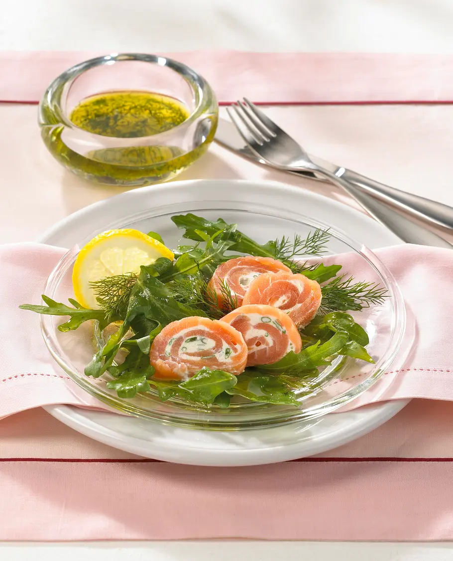 Lachsröllchen mit Meerrettichcreme Rezept Lachsröllchen mit Meerrettichcreme Rezept