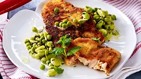 Lachsschnitzel mit grünem Buttergemüse Rezept - Foto: LECKER @ Bauer Media Group Lachsschnitzel mit grünem Buttergemüse Rezept - Foto: LECKER @ Bauer Media Group