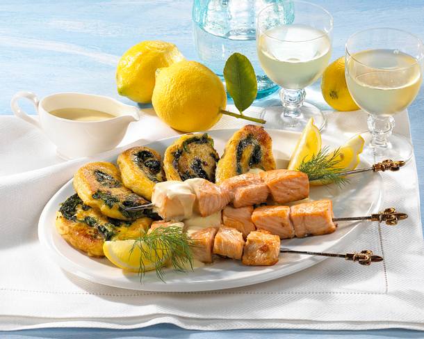 Lachsspieße mit Zitronensoße & Kartoffel-Schnecken Rezept