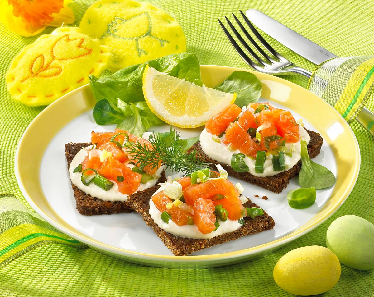 Lachstatar auf Pumpernickel Rezept