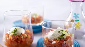 Lachstatar mit Gurken, Kaviar und Wasabicreme Rezept