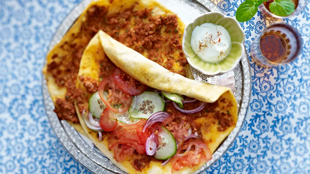 Lahmacun (Türkische Pizza) Rezept - Foto: LECKER @ Bauer Media Group Lahmacun (Türkische Pizza) Rezept - Foto: LECKER @ Bauer Media Group
