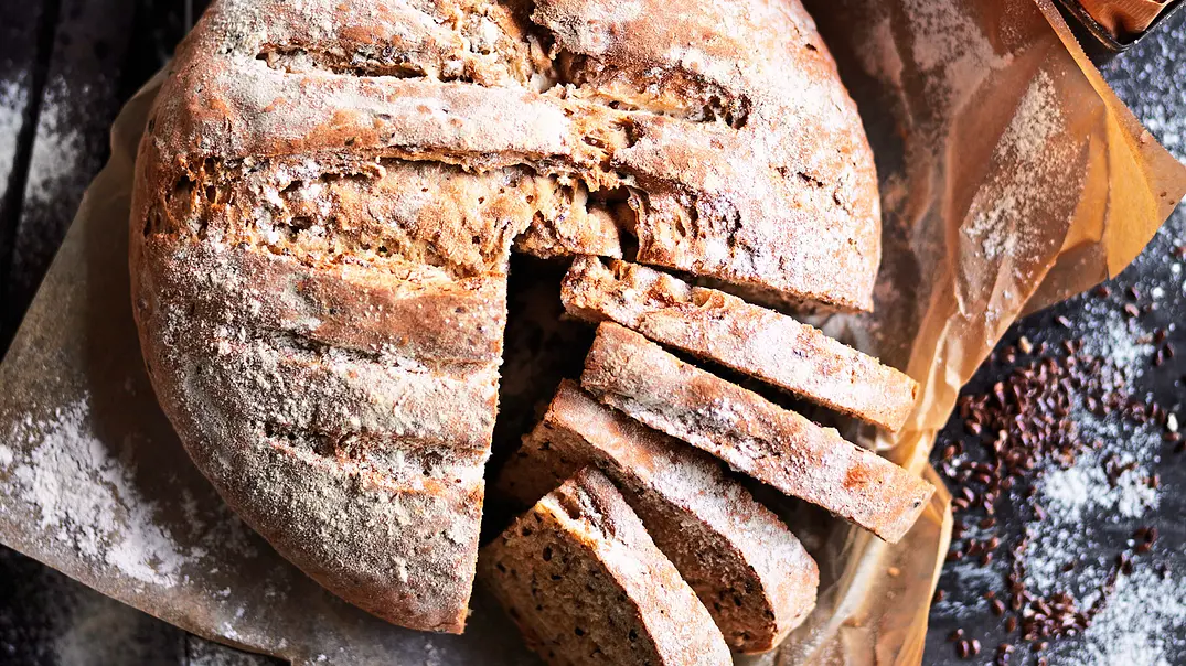 „Laib und Seele“ Dinkel-Leinsamen-Brot Rezept - Foto: LECKER @ Bauer Media Group „Laib und Seele“ Dinkel-Leinsamen-Brot Rezept - Foto: LECKER @ Bauer Media Group