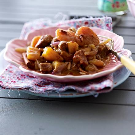 Lamm-Aprikosen-Curry mit Kartoffeln Rezept Lamm-Aprikosen-Curry mit Kartoffeln Rezept