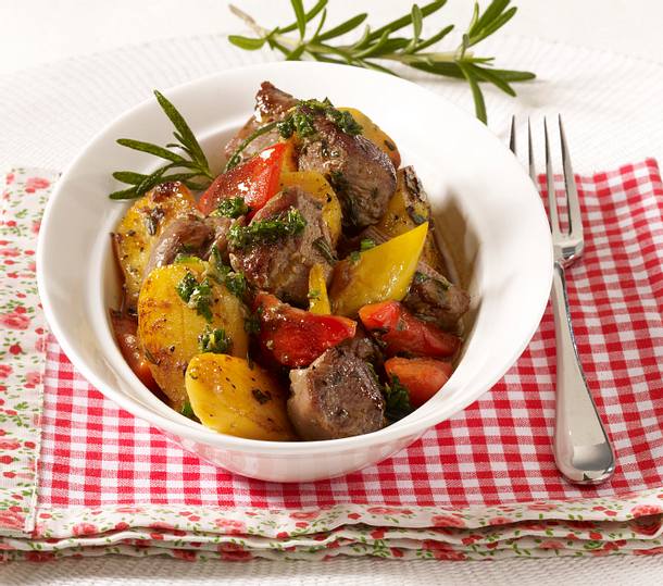 Lammfilets mit Kartoffelgemüse Rezept Lammfilets mit Kartoffelgemüse Rezept