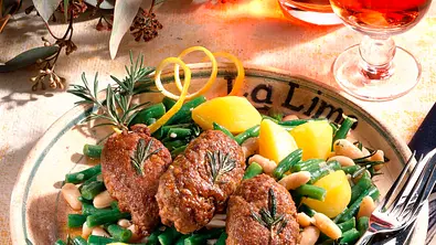 Lammfrikadellen mit Schafskäse Rezept - Foto: LECKER @ Bauer Media Group