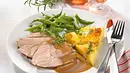 Lammkeule mit Kartoffelgratin und Grünen Bohnen Rezept - Foto: LECKER @ Bauer Media Group