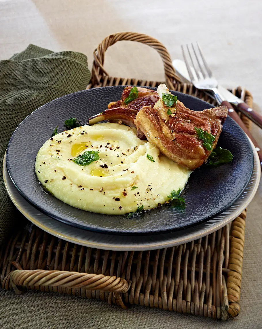 Lammkoteletts mit Pastinakenpüree Rezept Lammkoteletts mit Pastinakenpüree Rezept