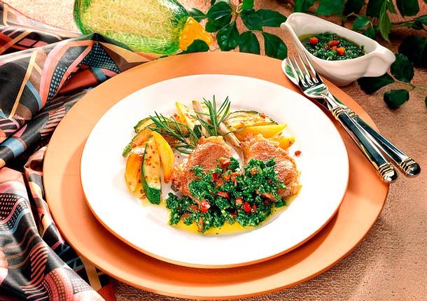 Lammkoteletts mit Petersilien-Paprika-Pesto Rezept Lammkoteletts mit Petersilien-Paprika-Pesto Rezept
