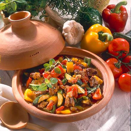 Lammtopf mit buntem Gemüse Rezept Lammtopf mit buntem Gemüse Rezept