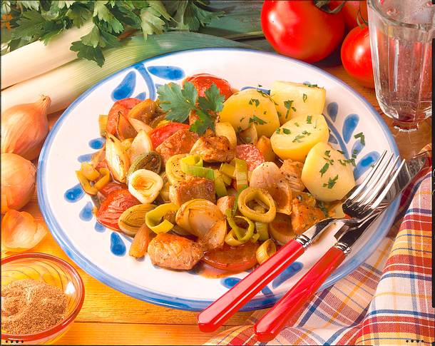 Land-Gulasch Rezept Land-Gulasch Rezept