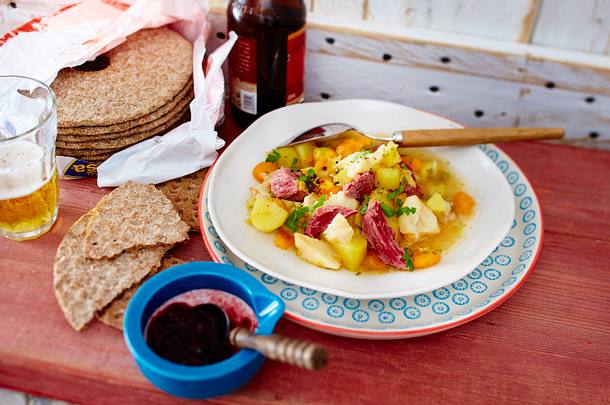 Lapskaus mit Preiselbeere Rezept Lapskaus mit Preiselbeere Rezept