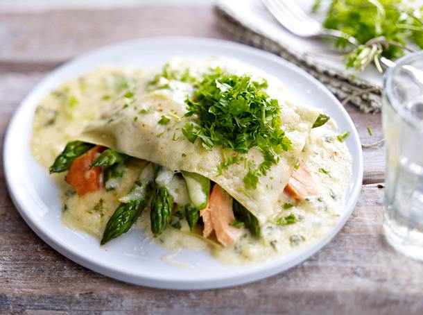 Lasagnetaschen mit Spargel und Stremellachs Rezept Lasagnetaschen mit Spargel und Stremellachs Rezept