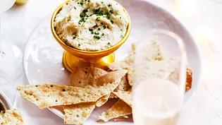 Lauch-Mascarpone-Creme zum Dippen Rezept - Foto: LECKER @ Bauer Media Group Lauch-Mascarpone-Creme zum Dippen Rezept - Foto: LECKER @ Bauer Media Group