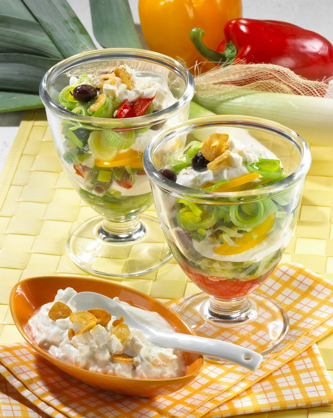 Lauchsalat mit Schafskäse-Creme Rezept | LECKER