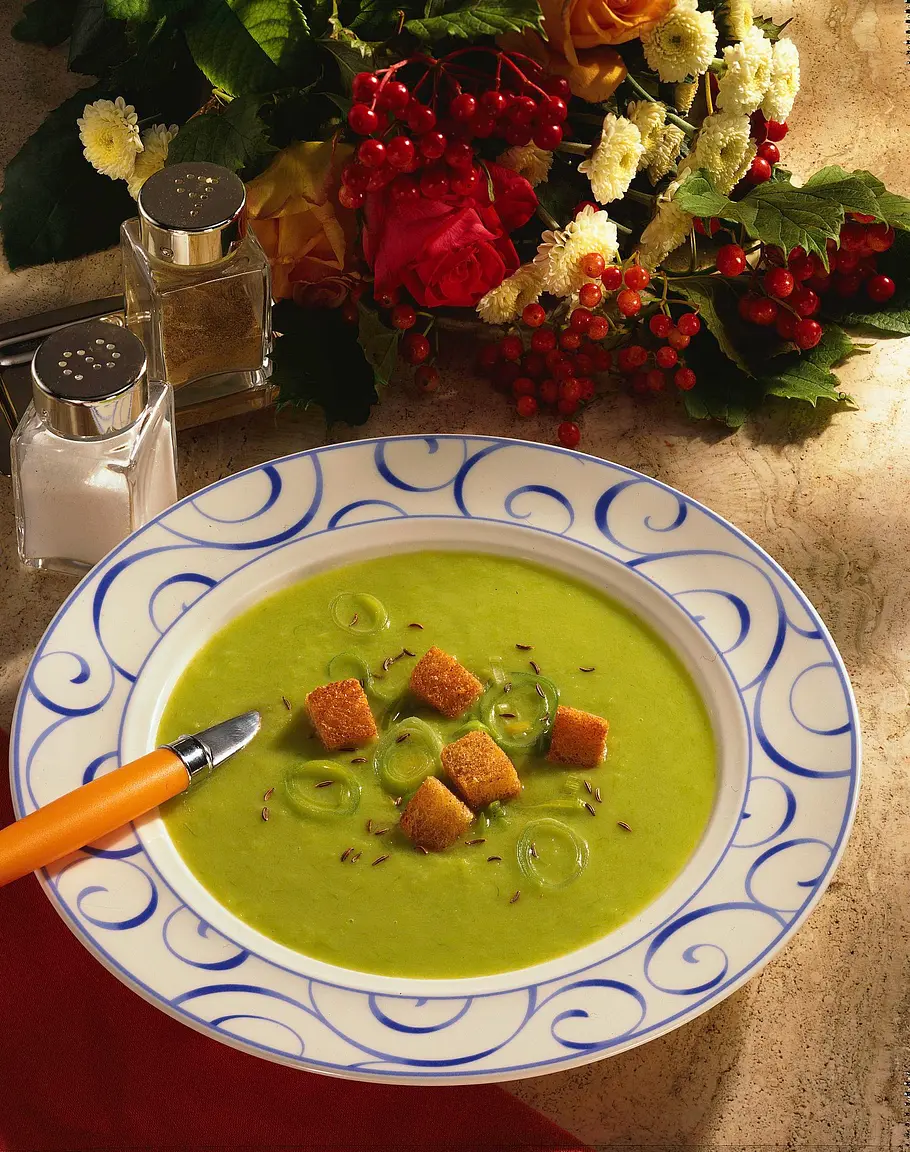Lauchsuppe mit Croûtons Rezept