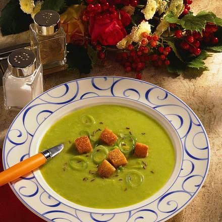 Lauchsuppe mit Croûtons Rezept Lauchsuppe mit Croûtons Rezept