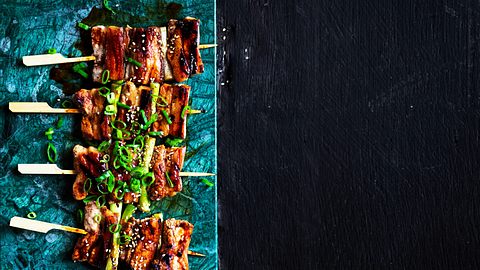 Lauchzwiebel-Yakitori mit Tare-Soße Rezept - Foto: Are Media Syndication 