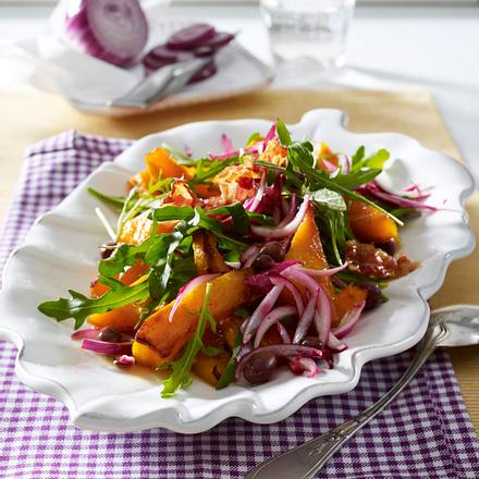 Lauwarmer Kürbis-Zwiebel-Salat Rezept