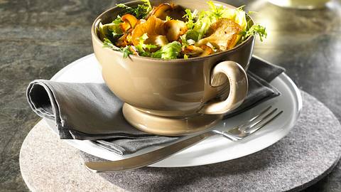 Lauwarmer Pilzsalat Rezept - Foto: Pretscher, Tillmann