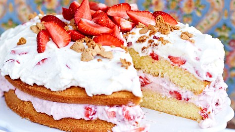 Layer-Cake mit Erdbeer-Mascarpone-Creme Rezept - Foto: House of Food / Bauer Food Experts KG