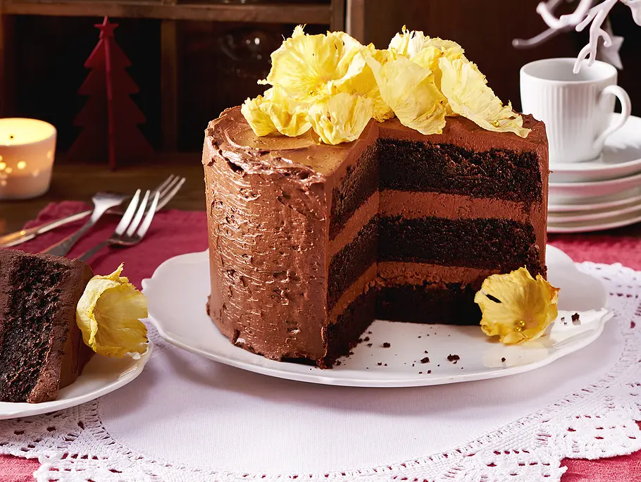 Layer-Cake mit Ananas-Blüten Rezept Layer-Cake mit Ananas-Blüten Rezept