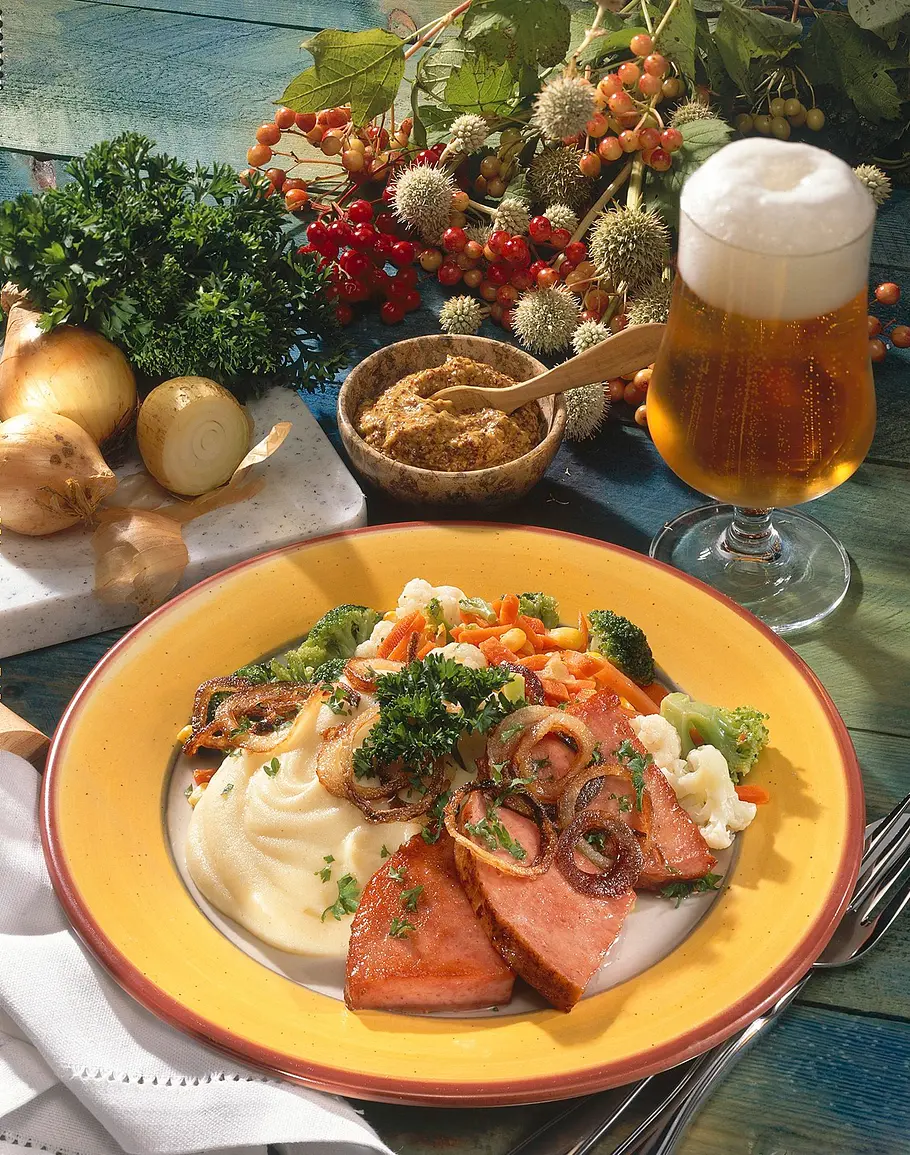 Leberkäse mit Gemüse Rezept Leberkäse mit Gemüse Rezept