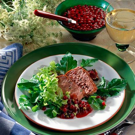 Leberpastete mit Preiselbeervinaigrette Rezept Leberpastete mit Preiselbeervinaigrette Rezept