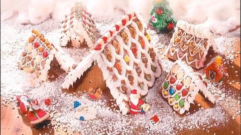 Lebkuchen-Dorf im Schnee Rezept - Foto: House of Food / Bauer Food Experts KG