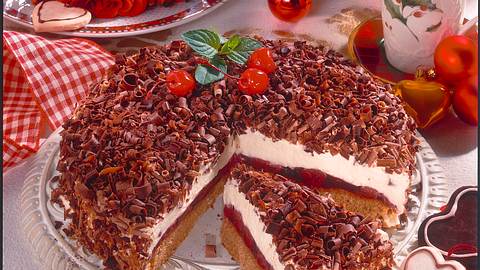 Lebkuchen-Torte mit Kirschen Rezept - Foto: House of Food / Bauer Food Experts KG