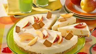 Leichte Butterkeks-Joghurttorte Rezept - Foto: LECKER @ Bauer Media Group Leichte Butterkeks-Joghurttorte Rezept - Foto: LECKER @ Bauer Media Group