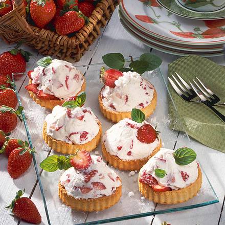 Leichte Erdbeer-Torteletts Rezept Leichte Erdbeer-Torteletts Rezept