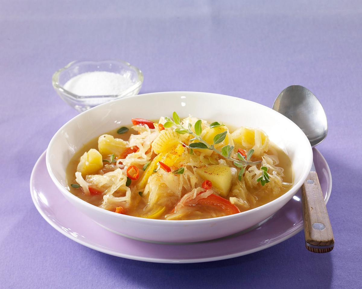 Leichte Kartoffel-Sauerkraut-Suppe Rezept