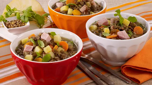 Leichte Linsensuppe Rezept - Foto: LECKER @ Bauer Media Group Leichte Linsensuppe Rezept - Foto: LECKER @ Bauer Media Group