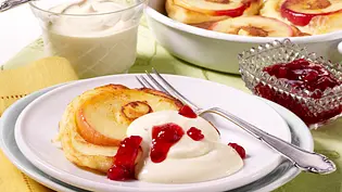 Leichte Mini-Apfelpfannkuchen Rezept - Foto: LECKER @ Bauer Media Group